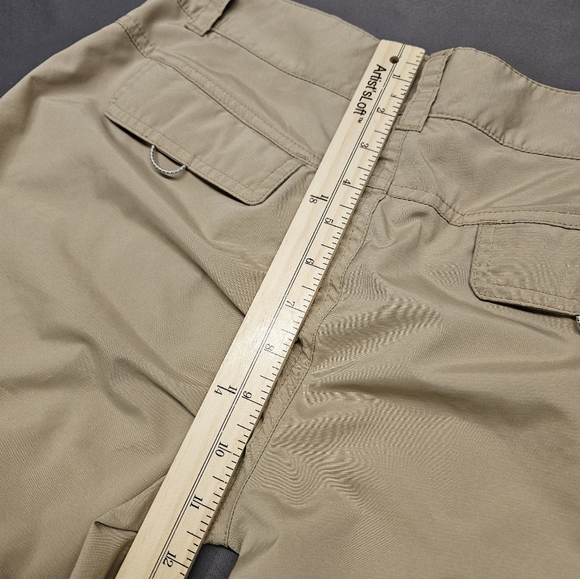 COLUMBIA Women's Beige Shorts Size 6 OMNI SHIELD ADVANCED REPELLENCY 18L - Picture 4 of 9